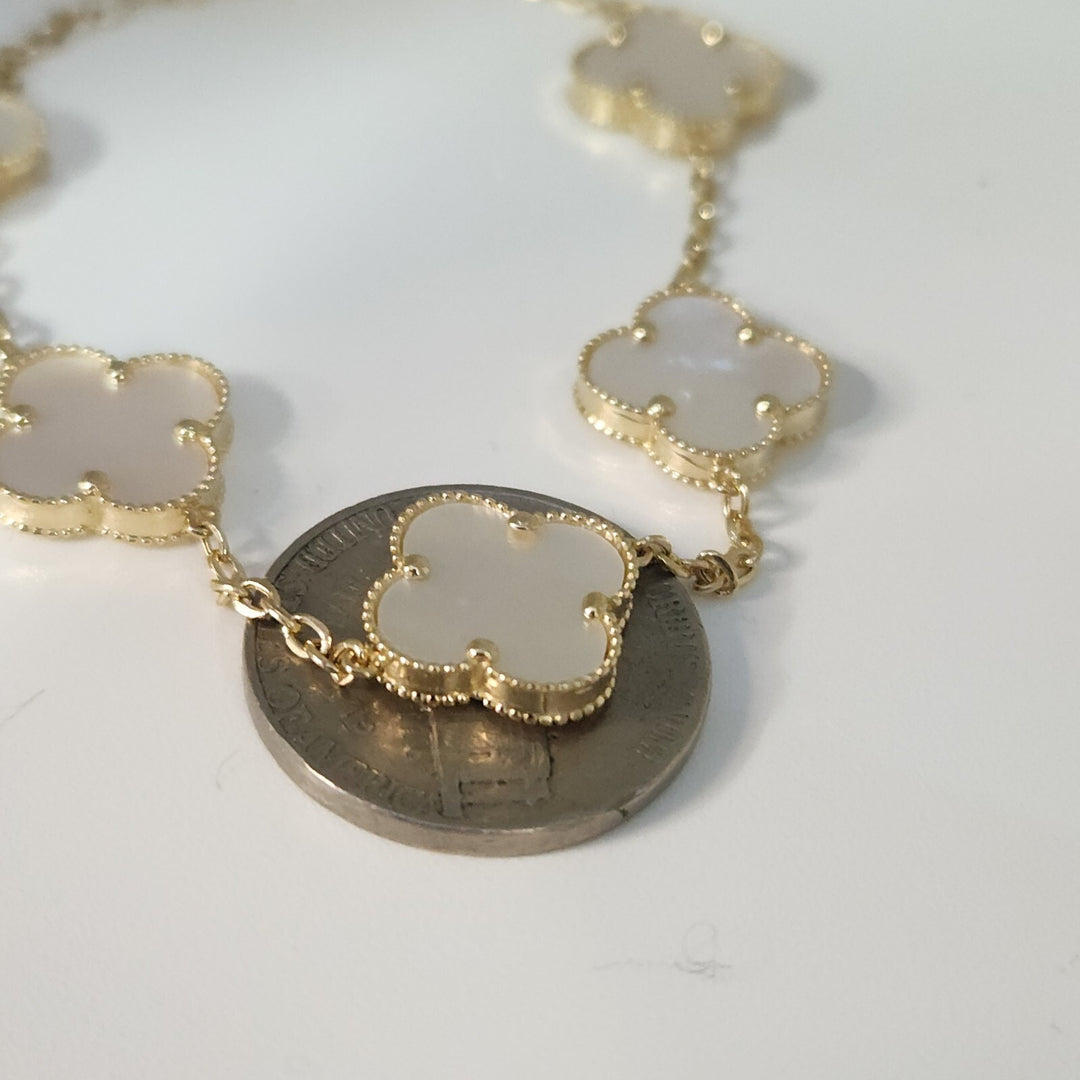 14k Yellow Gold Set Of Mother Of Pearl Flowers Bracelet 7.5" And Earrings