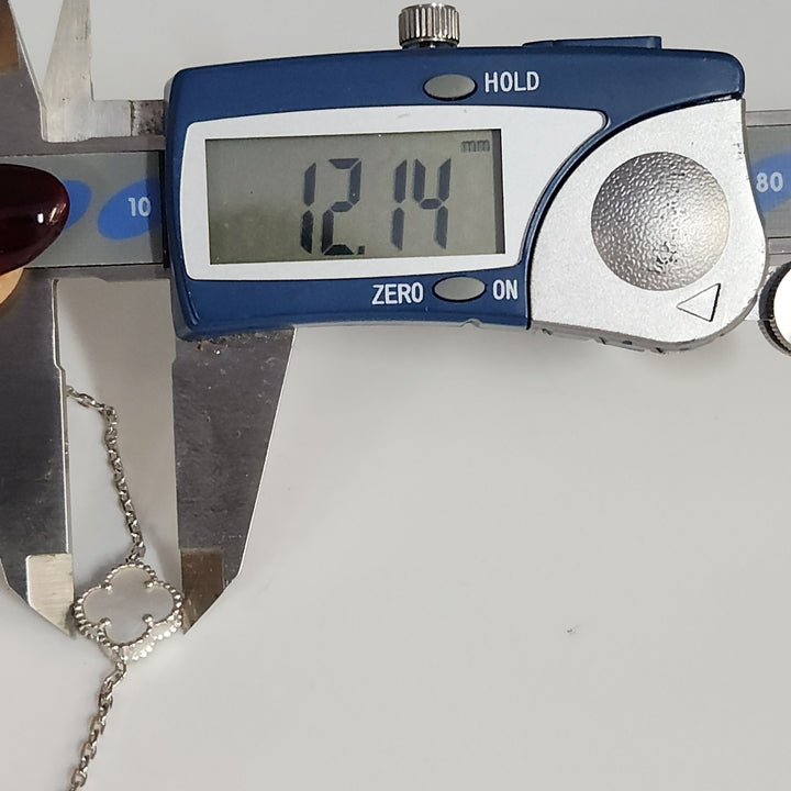 Fashion Silver Mother Of Pearl Clover Motifs Necklace 21"