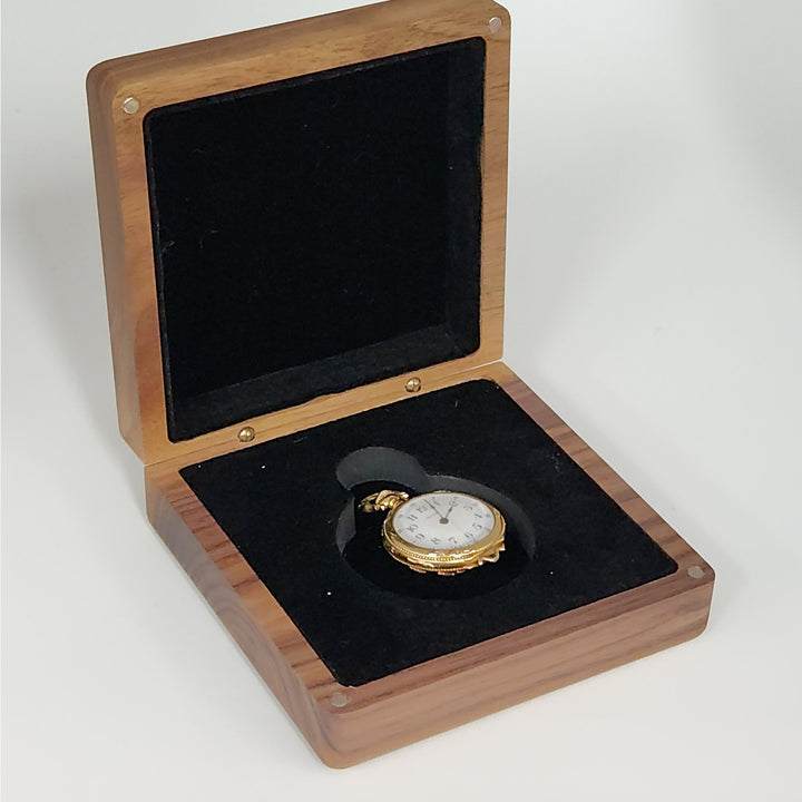 Antique  c.1901 Waltham 14k Solid Gold Diamond Manual Wind Pocket Watch