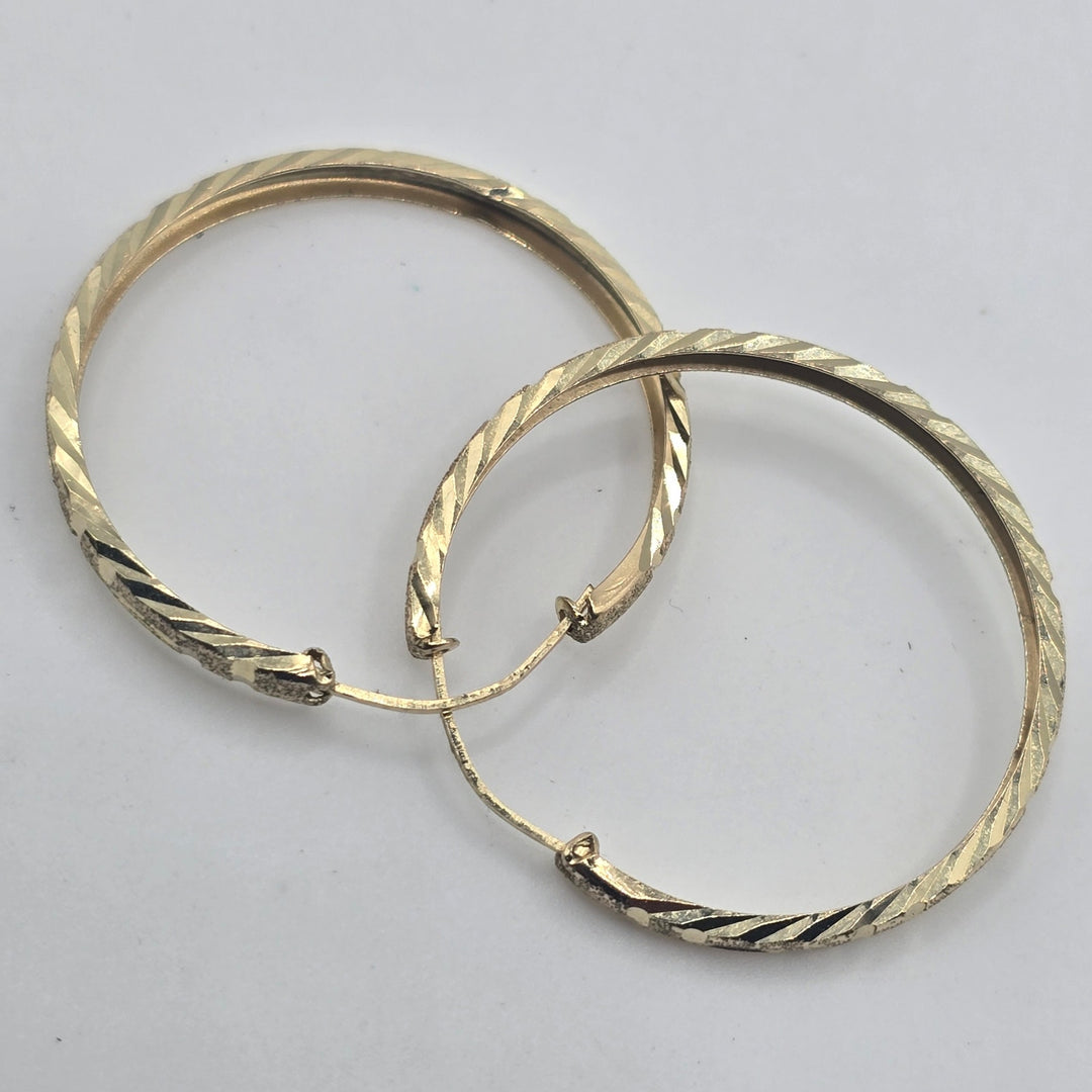 14K Yellow Gold Diamond-Cut Hoop Earrings 2.2g Approx. 1.25"