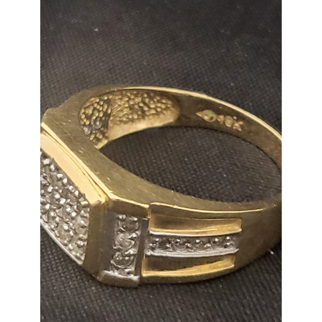 10K Yellow Gold Diamond Square Grid Ring With 5.4g Of Gold Size 10.5