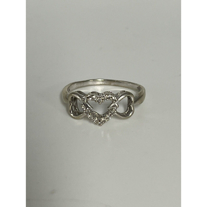 Beautiful 10k White Gold Diamond Heart Ring