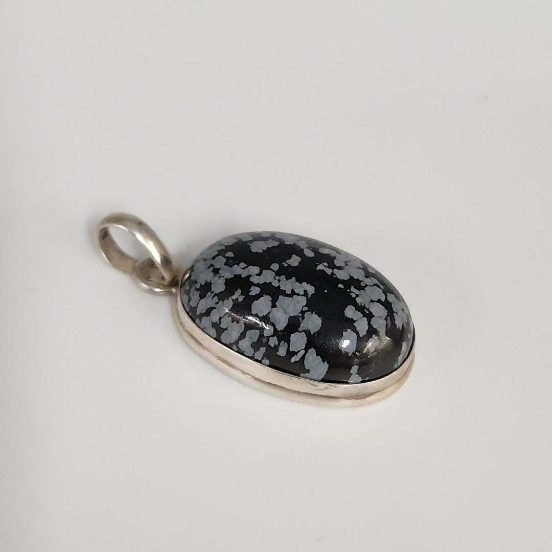 925 Sterling Silver Snowflake Obsidian Oval Pendant