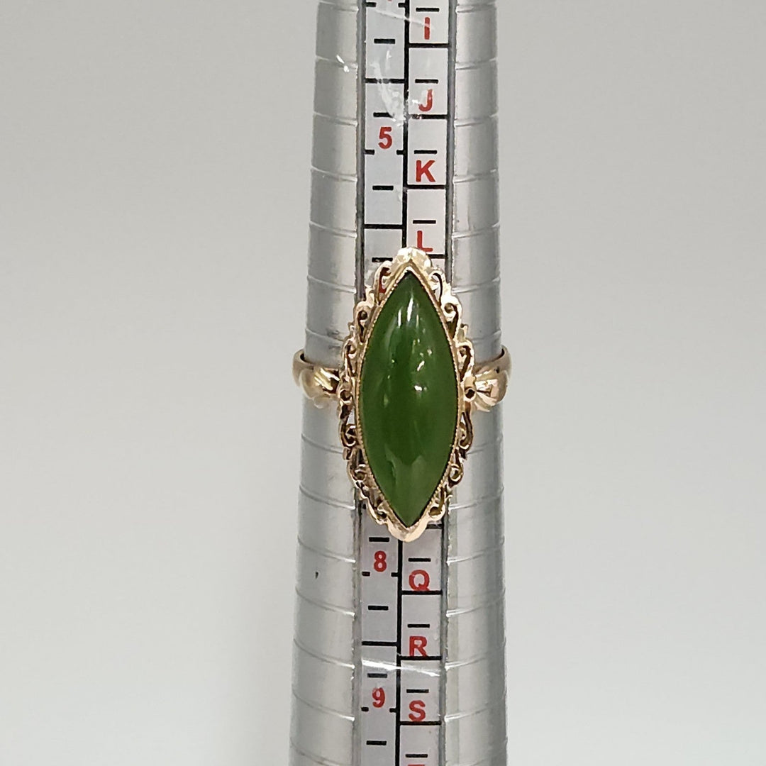 Vintage 14k Yellow Gold Natural Jade Ring Size 6.75