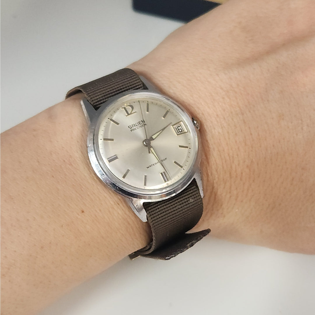 Vintage Gruen Precision Men's wrist watch Date 12 o'clock w/Original Box