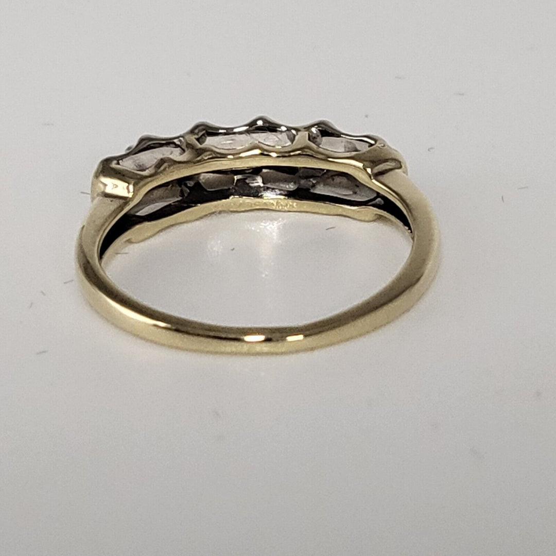 10k Yellow Gold Five Sparkling Diamonds With Total Weight 2.1g, Size 4