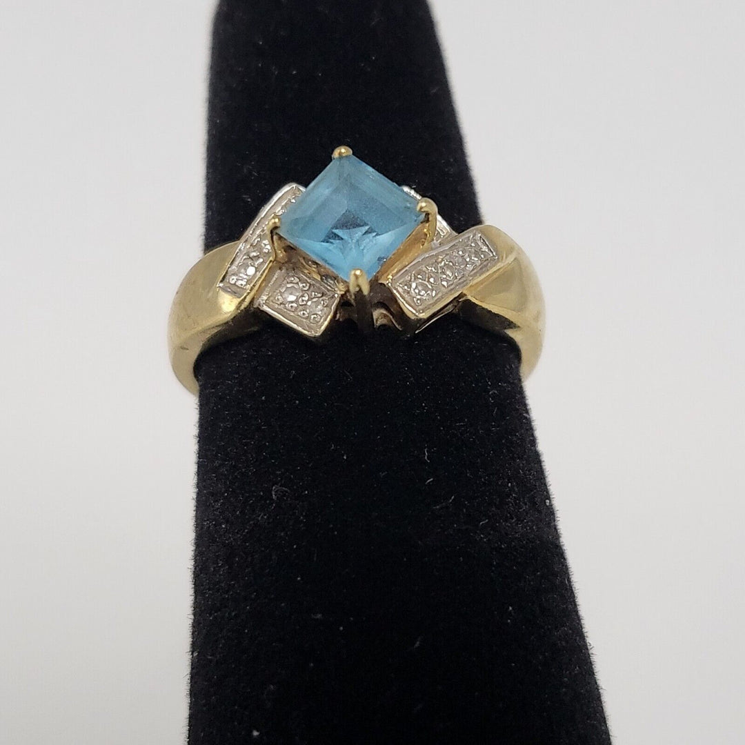 Beautiful 10k Yellow Gold Blue Topaz Diamond Ring, Size 5.25 With 2.7g Of Gold