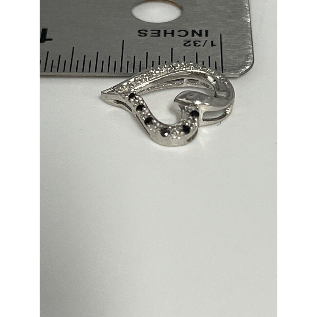 10k White Gold Heart Pendant