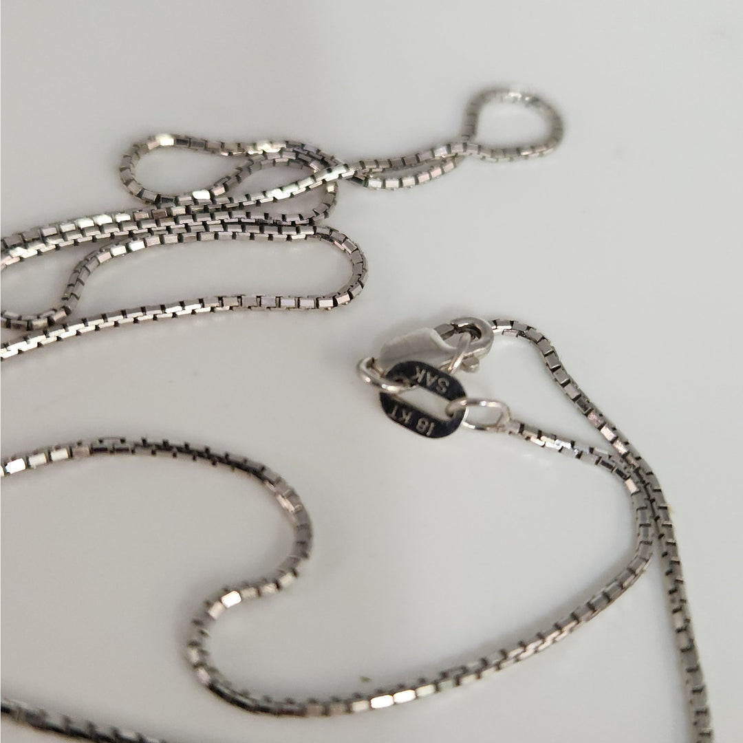 18k White Gold Box Chain Necklace 18"