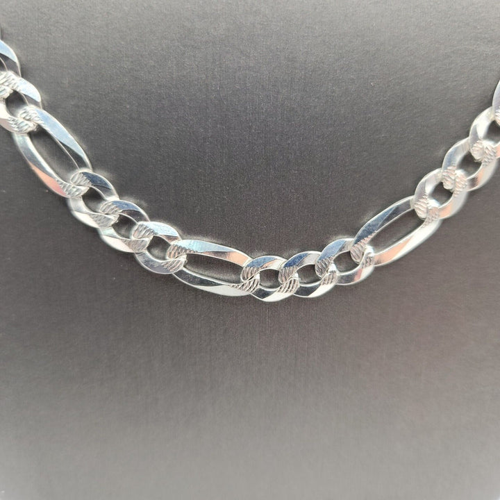 This beautiful 925 Sterling Silver Figaro's Chain Necklace 20" B