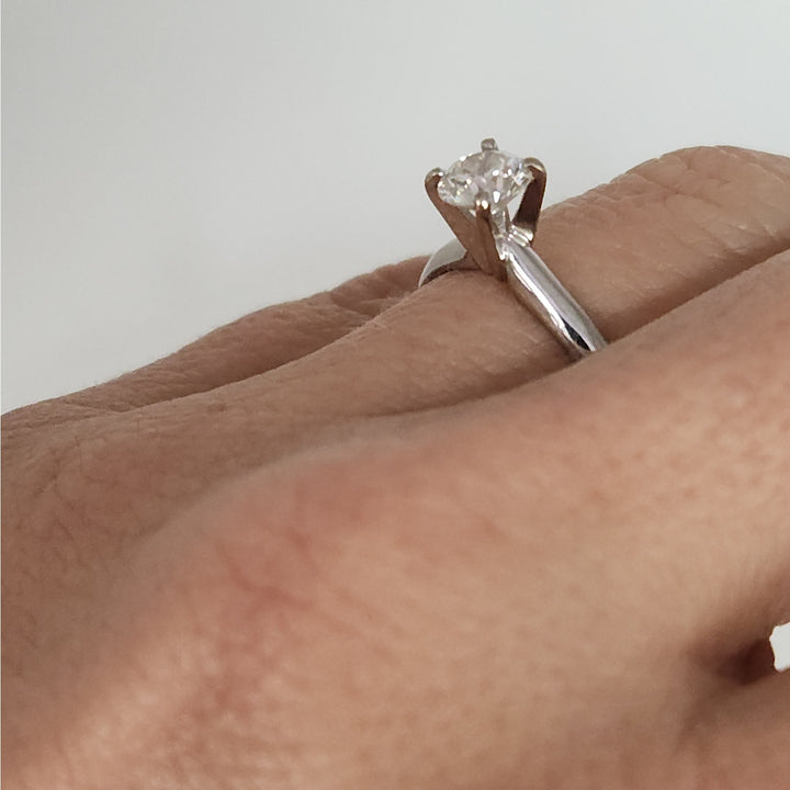 Classic Elegant Setting 14k White Gold 0.65 CT  Natural Diamond Solitaire Ring