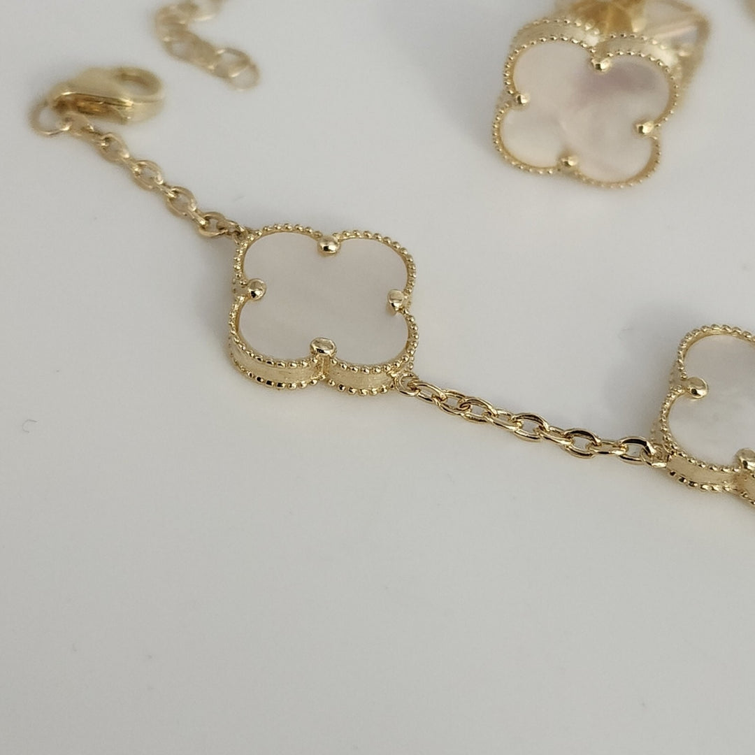 14k Yellow Gold Set Of Mother Of Pearl Flowers Bracelet 7.5" And Earrings