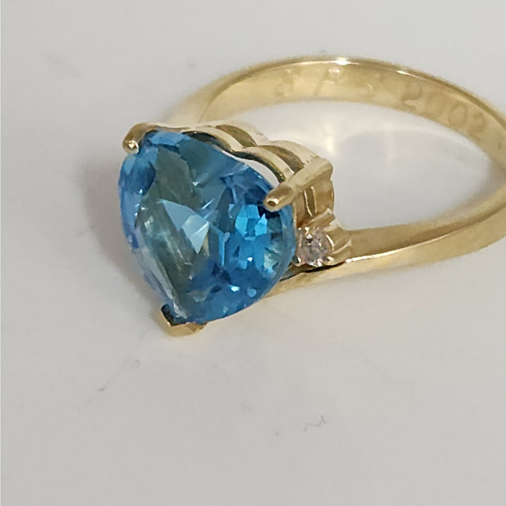 14k Yellow Gold Heart Cut Blue Topaz Ring With Diamond Accent