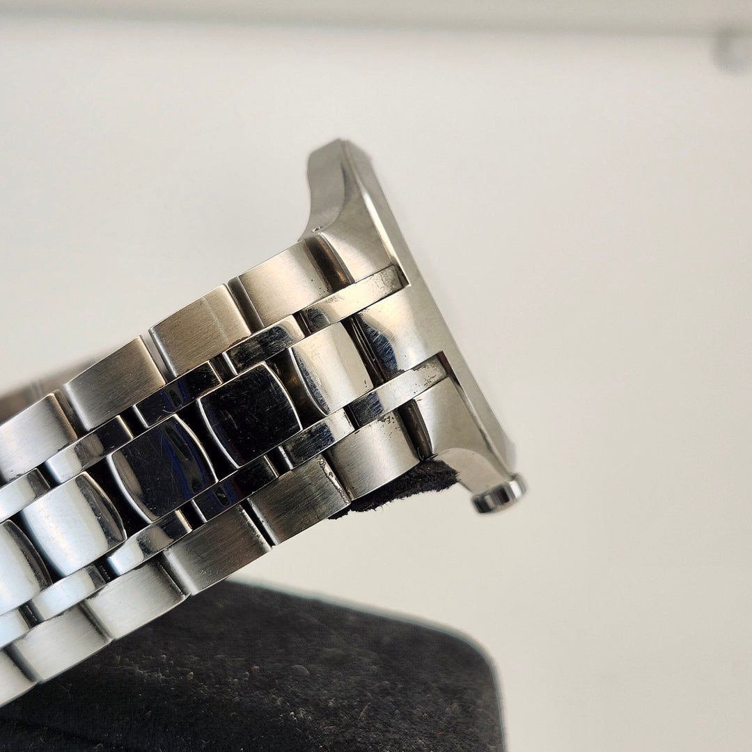 Movado Museum Sapphire Crystal Steel Link Bracelet Watch ref 01.1.14.1085