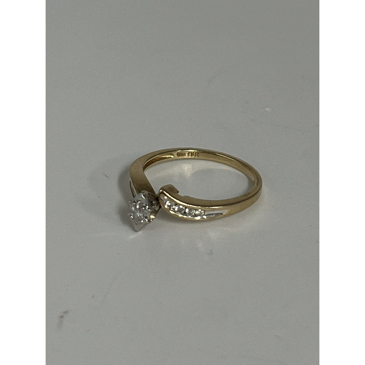 10k Yellow Gold Diamond Ring 2.3g, Size 7