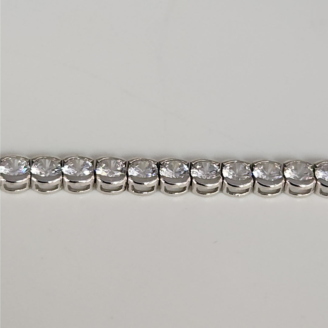 Stunning 14k White Gold Cubic Zirconia Stones Tennis bracelet 7"