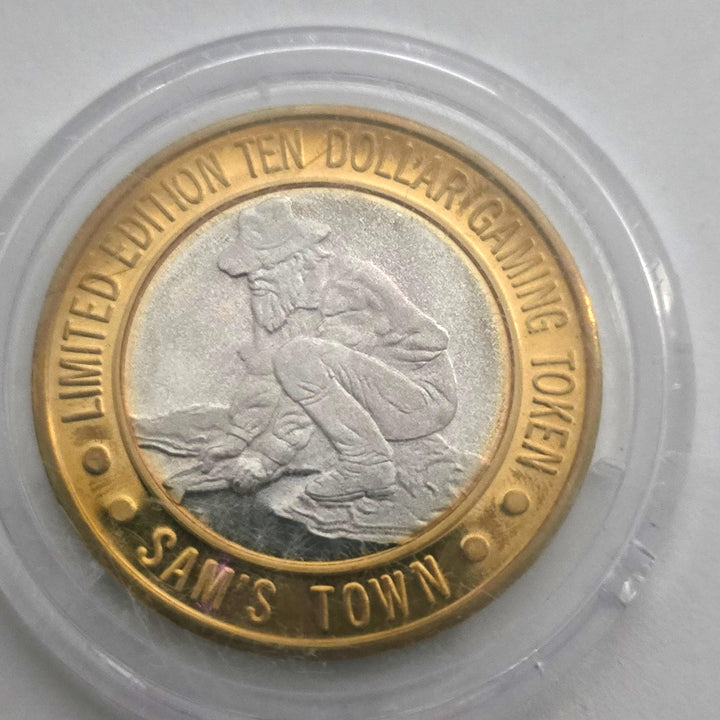 Lot of 4 Sam’s Town Las Vegas $10 Gaming Tokens .999 Silver Centers Vintage