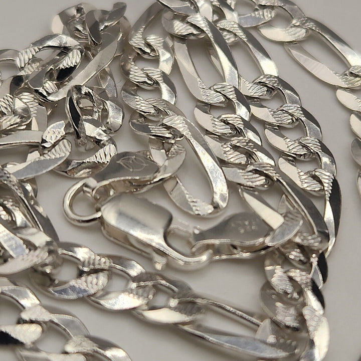This beautiful 925 Sterling Silver Figaro's Chain Necklace 20" B