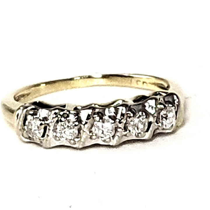 10k Yellow Gold Five Sparkling Diamonds With Total Weight 2.1g, Size 4