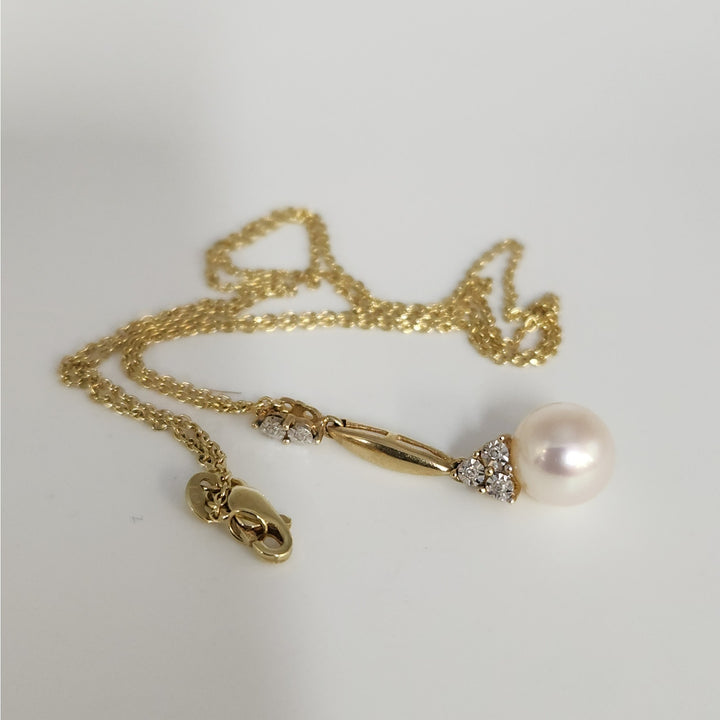 10k Gold Diamond & Pearl Pendant Necklace Elegant Drop Design