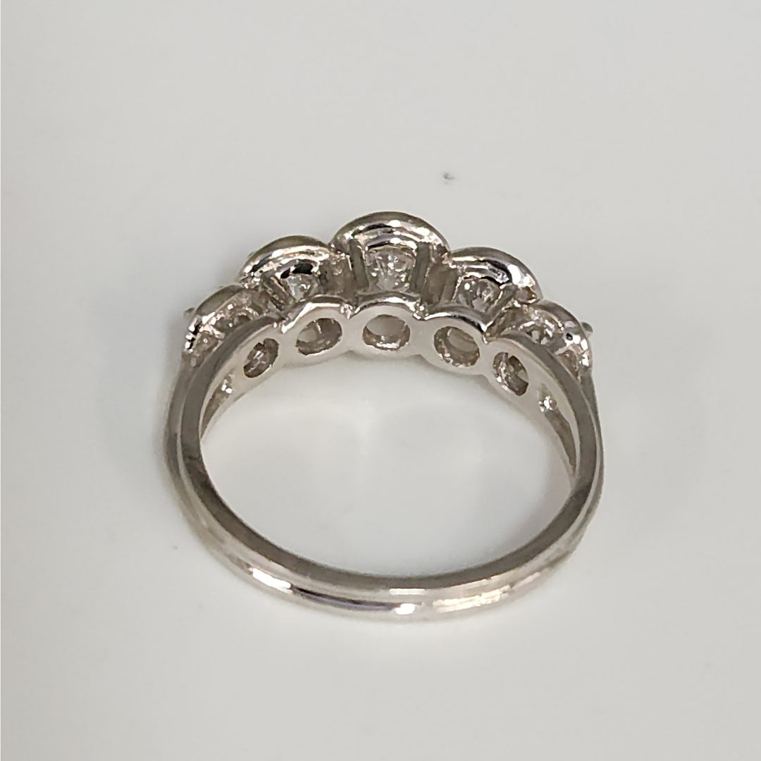 14k White Gold Diamond Five Stone Ring Size 6