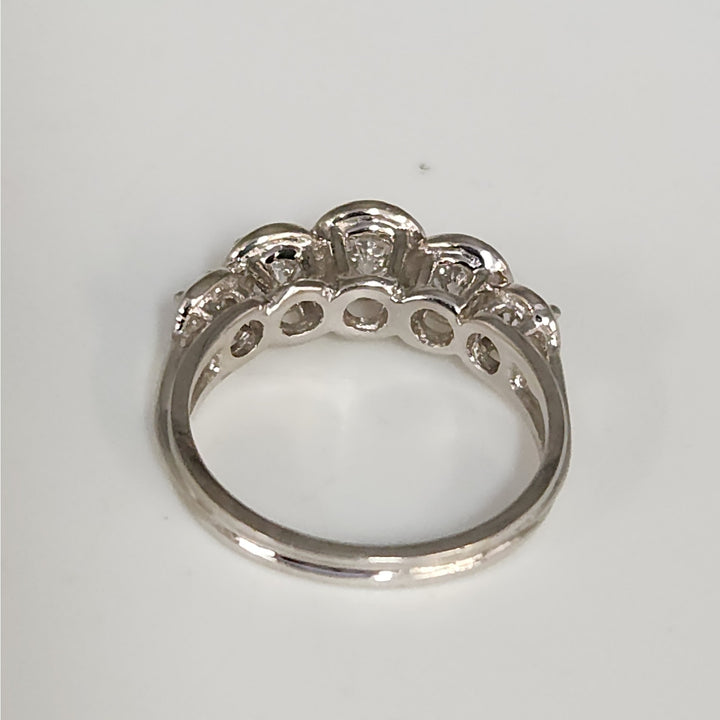 14k White Gold Diamond Five Stone Ring Size 6