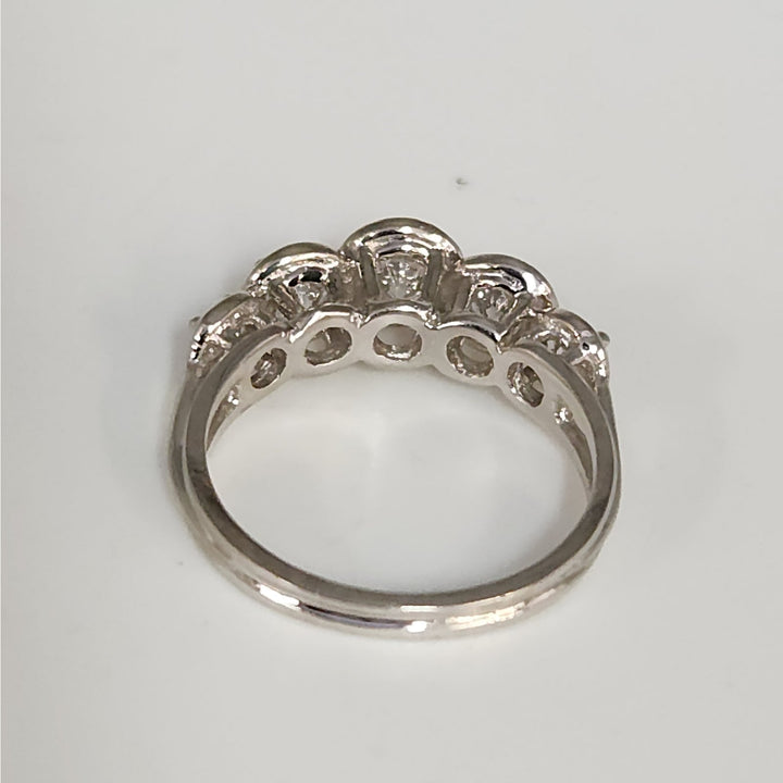 14k White Gold Diamond Five Stone Ring Size 6
