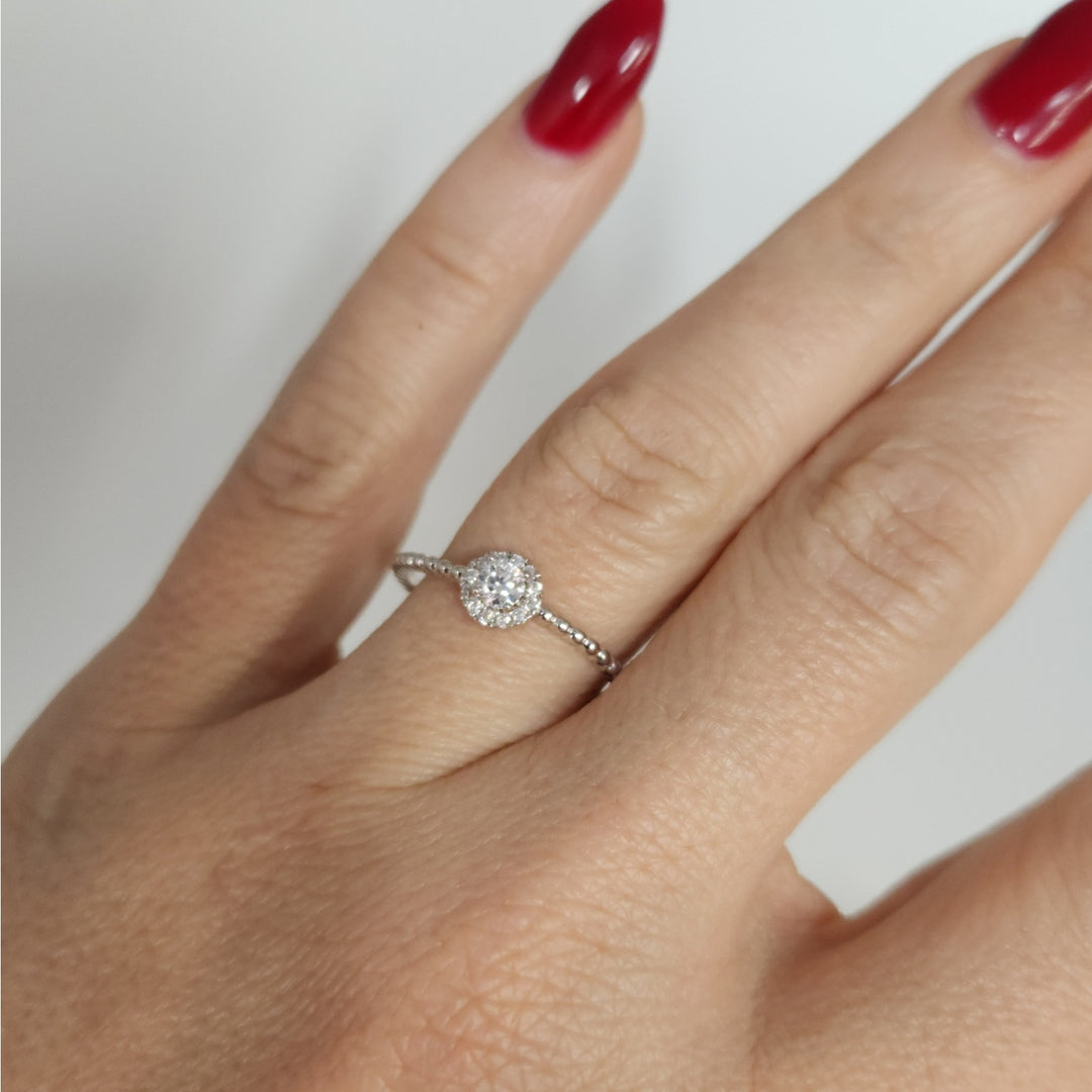 Elegant Sterling  Silver Moissanite Round Brilliant Cut Ring size 9