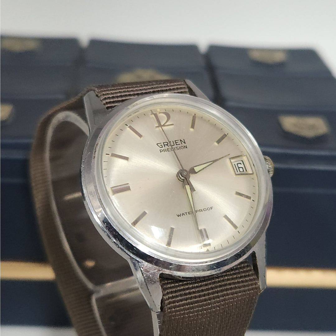 Vintage Gruen Precision Men's wrist watch Date 12 o'clock w/Original Box