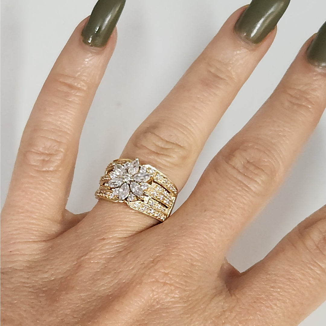 14k Yellow Gold CZ Floral Cluster Ring Size 6