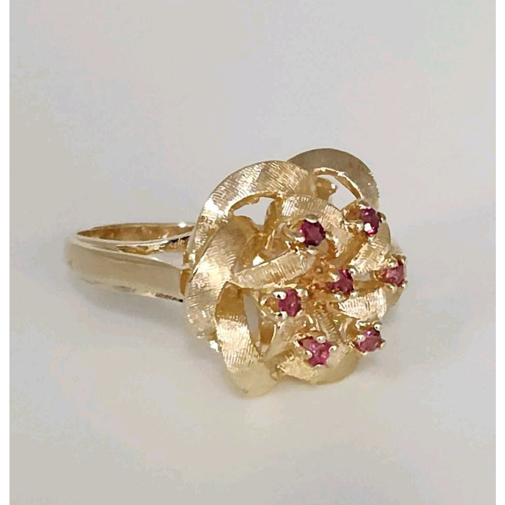 14k Yellow Gold Natural Ruby Stunning Floral Design Ring Size 6.5