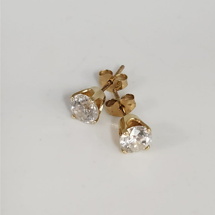 14k Yellow Gold Round Diamond Stud Earrings 1CTW (0.5 CT Each) Solitaire