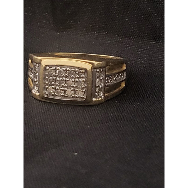 10K Yellow Gold Diamond Square Grid Ring With 5.4g Of Gold Size 10.5