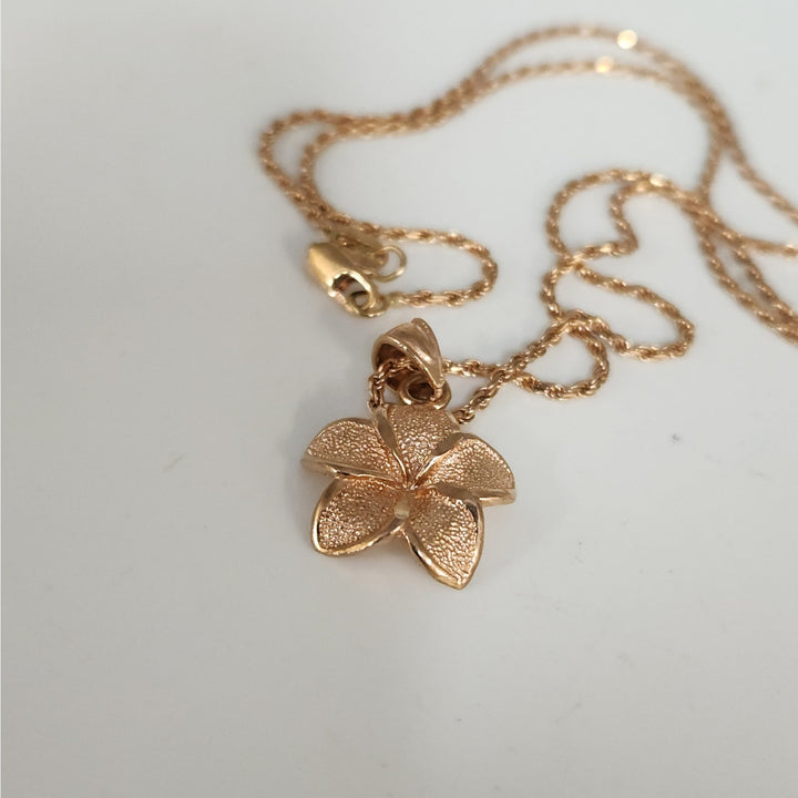 Vintage 14k Rose Gold Italy 18" Rope Necklace with Flower Pendant