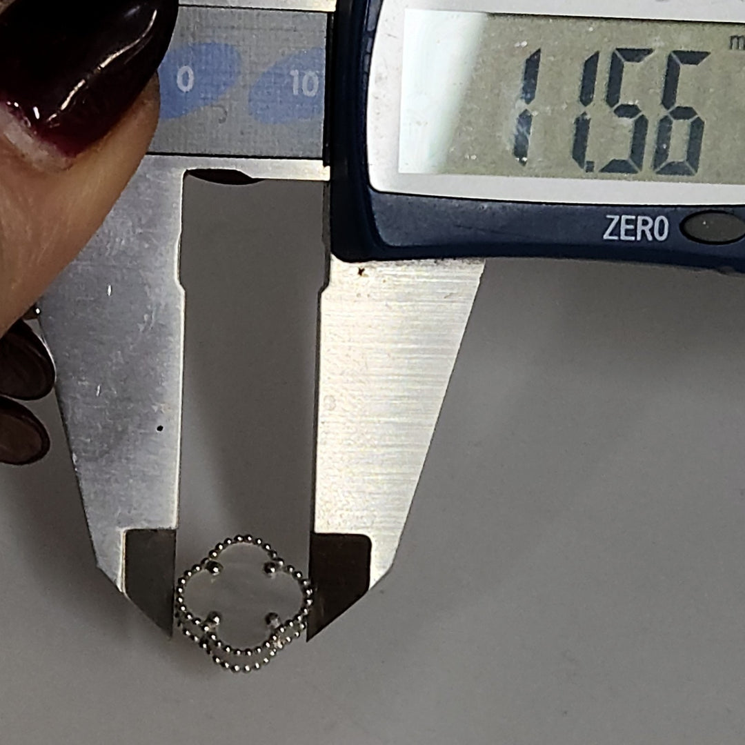 Fashion Silver Mother Of Pearl Clover Motifs Stud Earrings