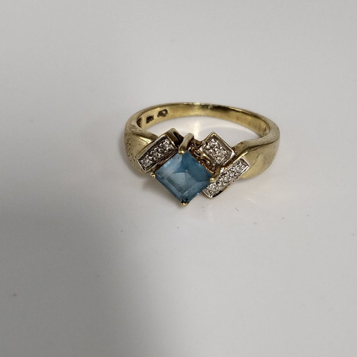 Beautiful 10k Yellow Gold Blue Topaz Diamond Ring, Size 5.25 With 2.7g Of Gold