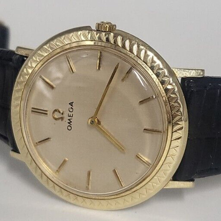 1960s OMEGA 32 mm .Vintage Mechanical 14k Yellow Gold Gents Dress Watch