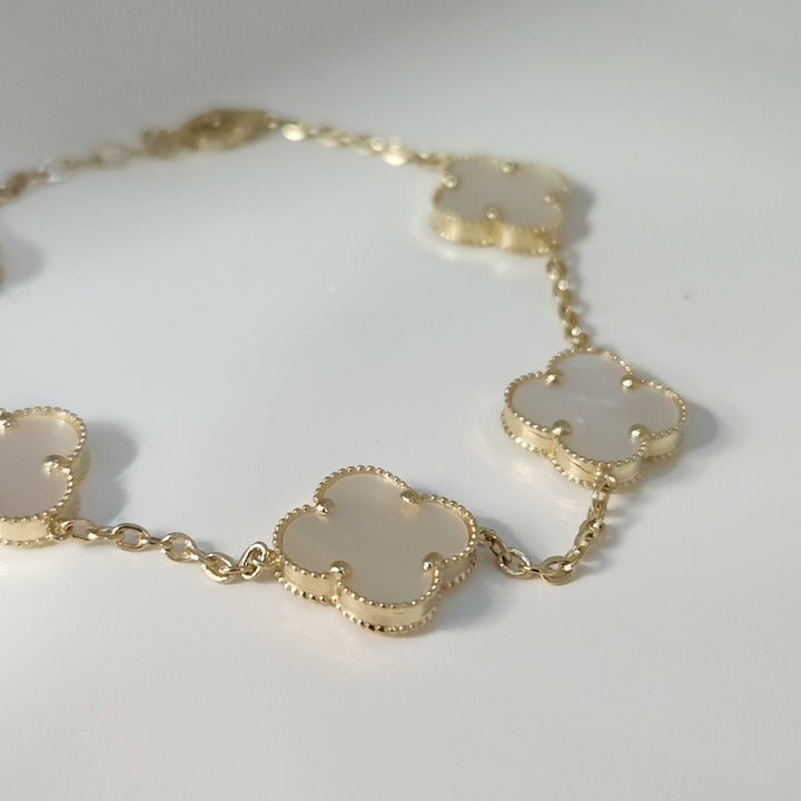14k Yellow Gold Set Of Mother Of Pearl Flowers Bracelet 7.5" And Earrings
