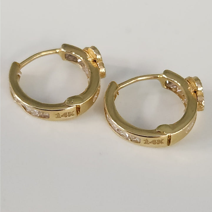 14k Yellow Gold Mother Of Pearl Clover Hoop Earrings With Zirconia Accents