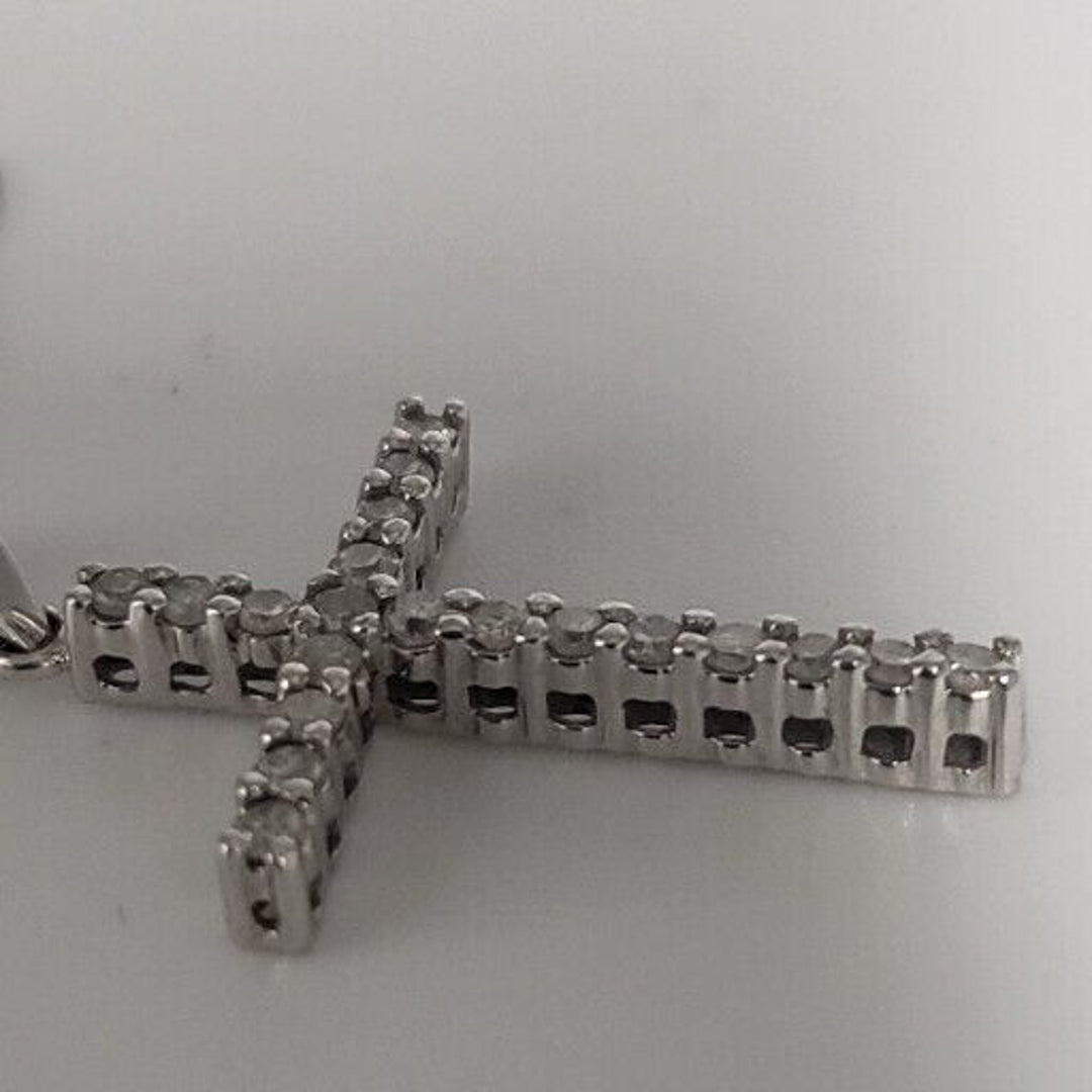 10k white gold diamond cross pendant necklace