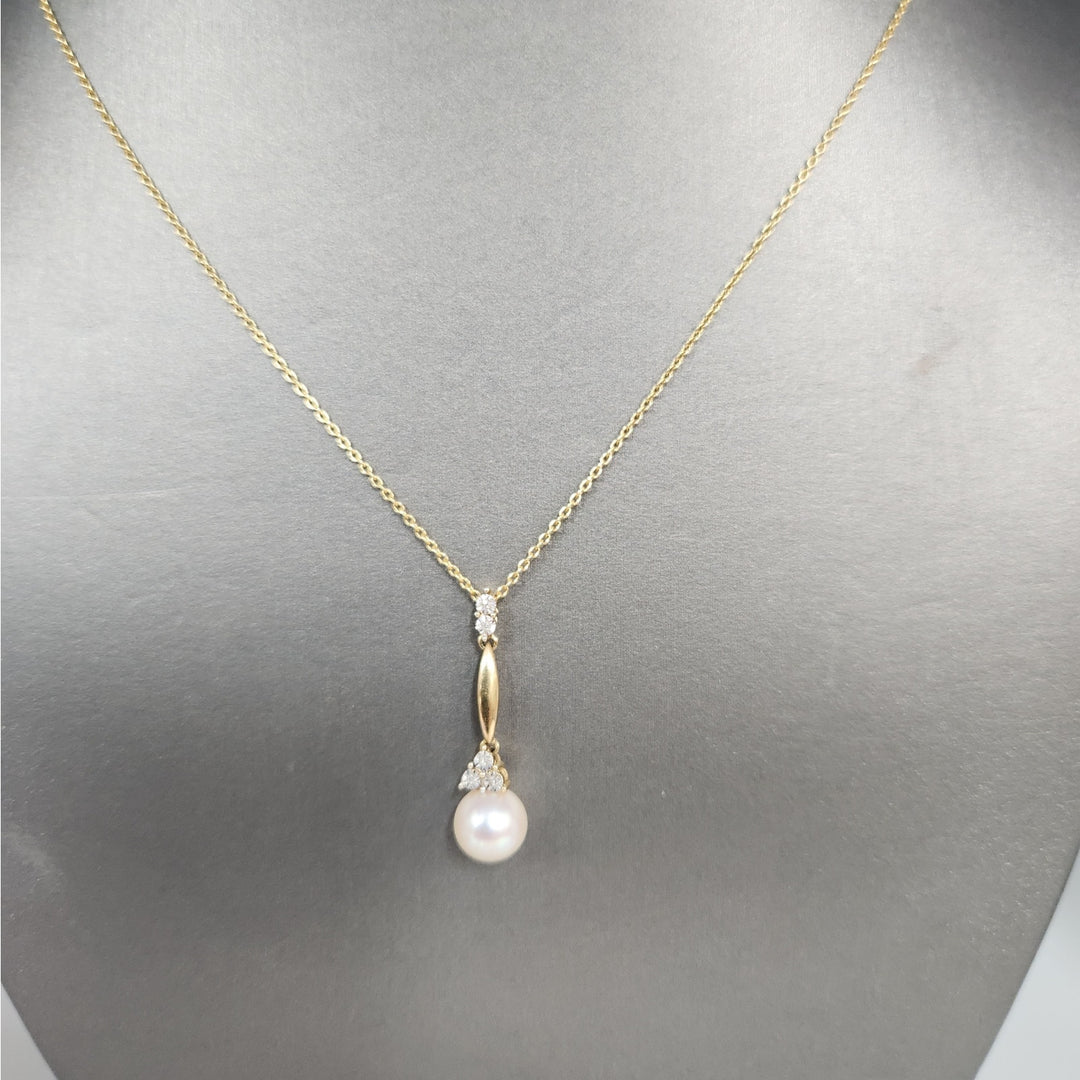 10k Gold Diamond & Pearl Pendant Necklace Elegant Drop Design