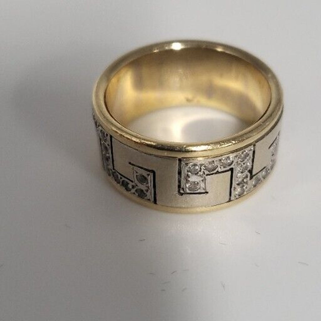 14k Gold & WHITE GOLD GREEK KEY BAND With 7g Of Gold, 8.8MM WIDE SIZE 5.25