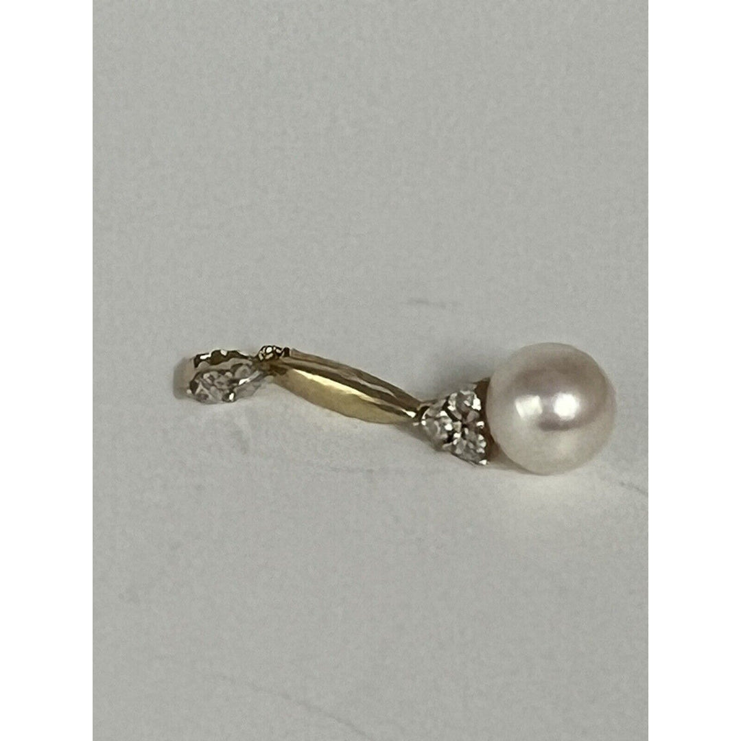 10k Yellow Gold Pendant Pearl Diamonds Stone