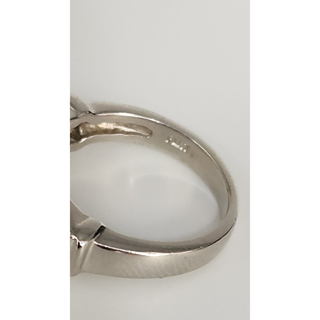 Platinum Lab Grown Round Diamond Solitaire Ring IGI Brilliant 2.01 Carat Vs2