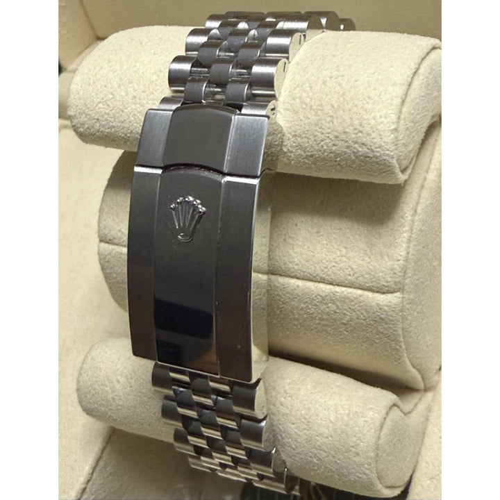 Rolex Datejust 41mm 126334-0022 Jubilee Wimbledon Dial Watch 2025 Full Set, New with box and papers, Stainless Steel & 18k White Gold Wimbledon Dial Jubilee