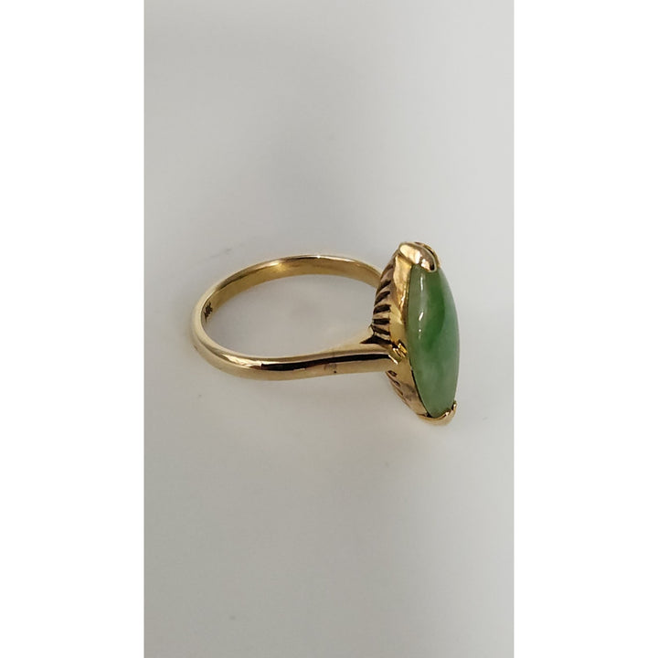 Vintage 14k Yellow Gold Natural Jade Ring Size 5.25