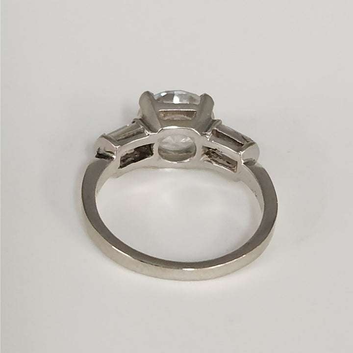 14k White Gold Round Reflex Stone with Baguette Accents size 5.5