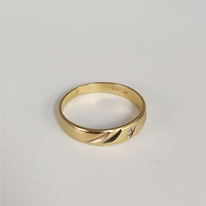 Vintage 14k Yellow Gold Diamond Band Ring Size 4