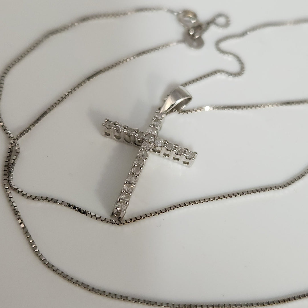 10k White Gold Diamond Cross Pendant & Necklace 18"