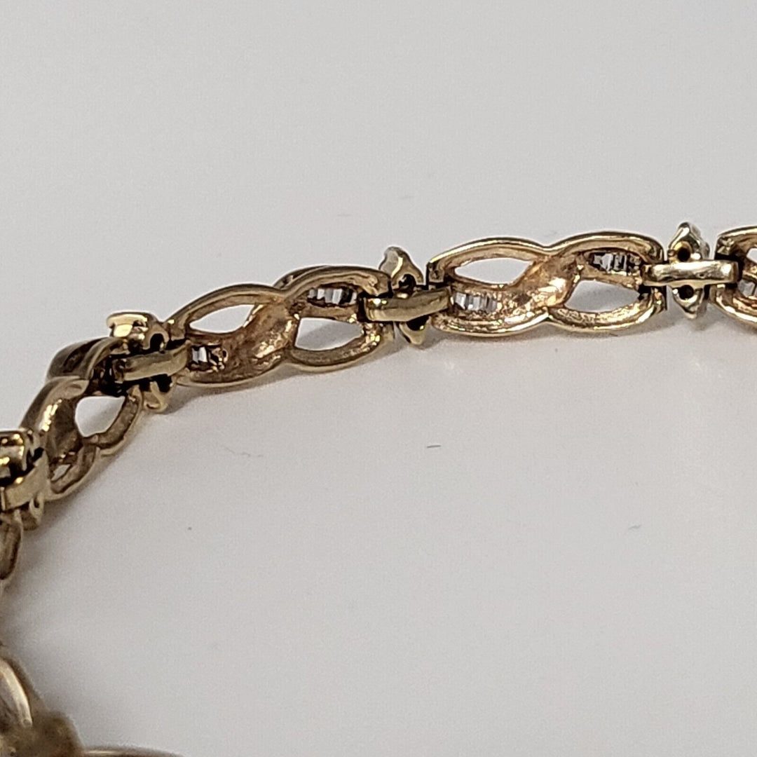 Beautiful 10K yellow gold oval link Diamonds Bracelet 7"
